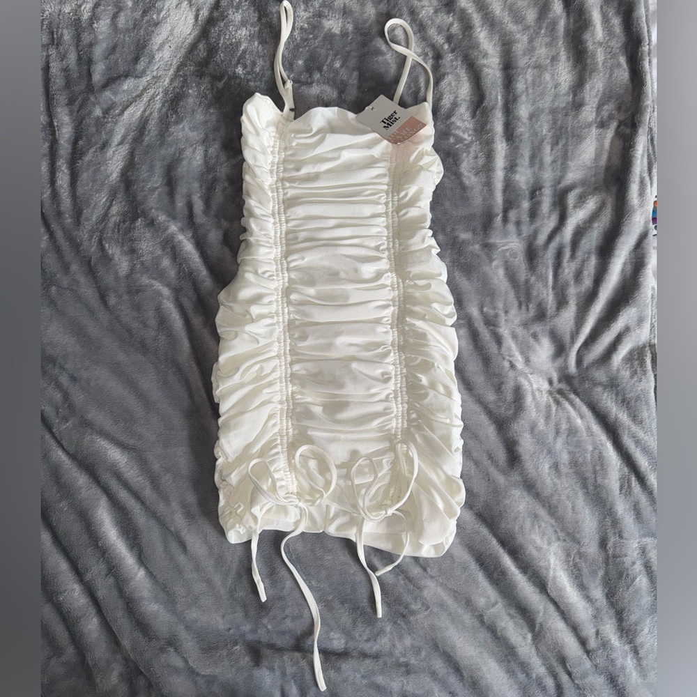 Tiger Mist Ivory Dress - Picture 2 of 4